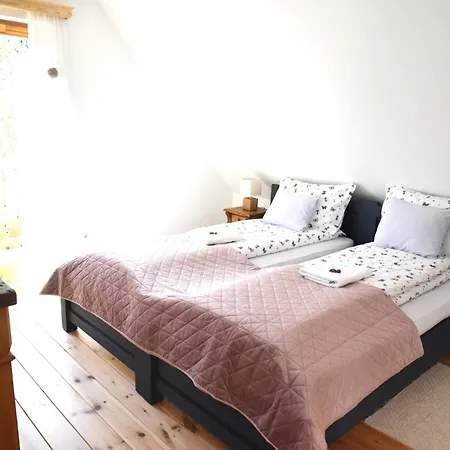 Iluska Vendeghaz 아파트 *