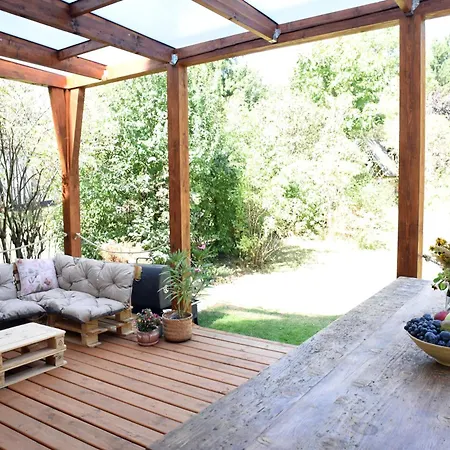 Iluska Vendeghaz 매트라스젠티므라