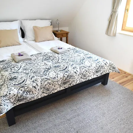 Apartament Iluska Vendeghaz