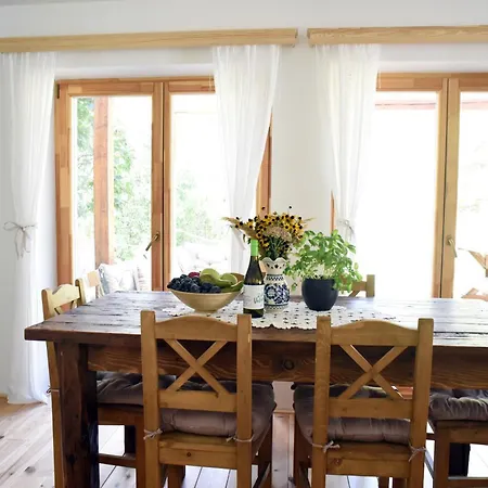 Iluska Vendeghaz Apartment