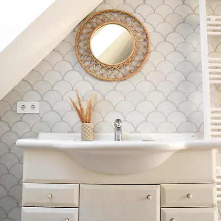 Iluska Vendeghaz 아파트 *