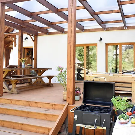 Iluska Vendeghaz 아파트